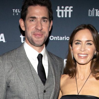 John Krasinski e Blunt revelam estratégia para trabalhar com filhas pequenas