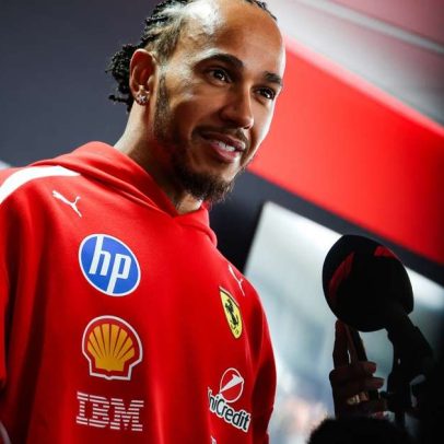 Hamilton critica simulador da Ferrari como inútil