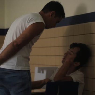 Adolescente é apreendido após agredir colega em sala de aula
