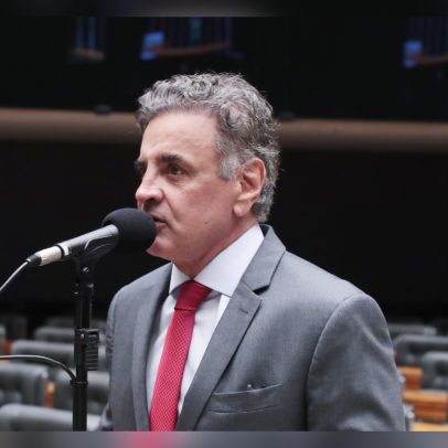 Diretórios do PSDB defendem pré-candidatura de Aécio à Presidência