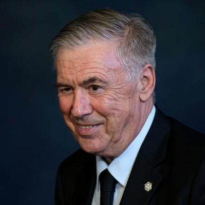 Ancelotti expressa tristeza pela ausência de outros na equipe