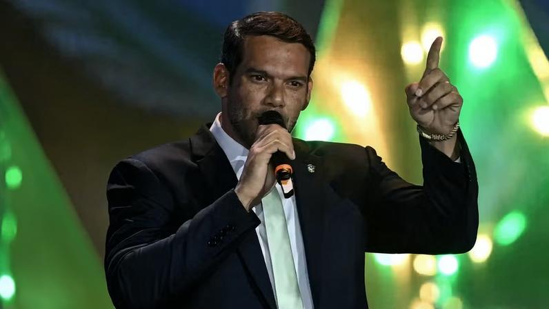 Samir Xaud, presidente da CBF, na convocação da seleção brasileira — Foto: AFP