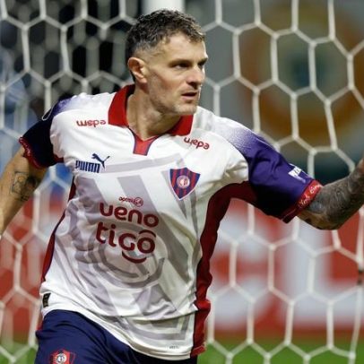 Vegetti amplia marca de gols contra o Palmeiras