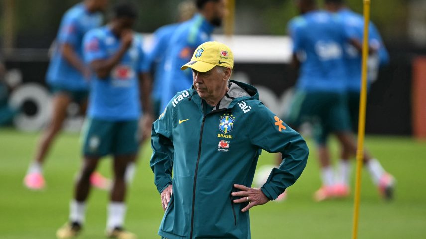 Ancelotti comenta imbróglio sobre diagnóstico de Neymar: "Acreditamos que vai recuperar"