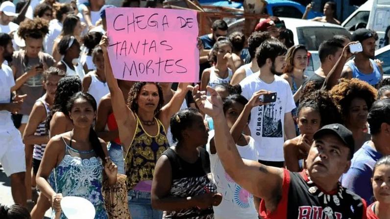 Taxa de assassinatos de negros foi quase 3 vezes maior do que a de não negros em 2024