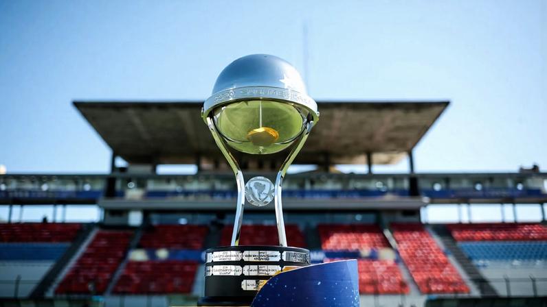 Taça da Sul-Americana (Foto: Divulgação/Conmebol)