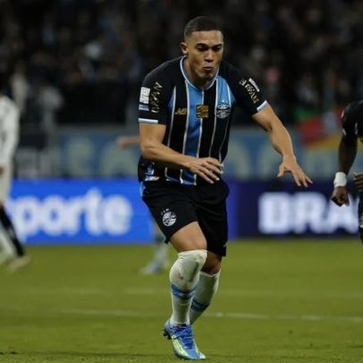Grêmio vence de virada e empurra Santos à zona de rebaixamento