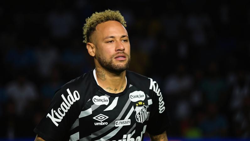 Neymar voltará ao Santos em partida na próxima terça-feira — Foto: Mauricio De Souza/AGIF