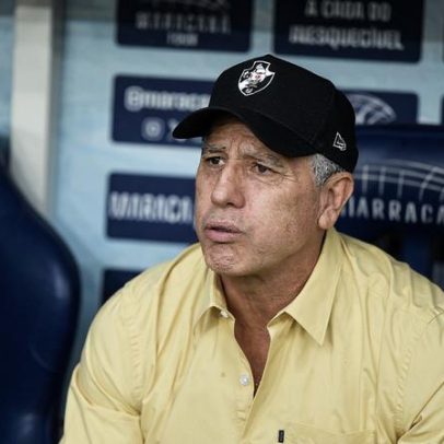 Renato elogia postura do Vasco e comemora empate com Flamengo