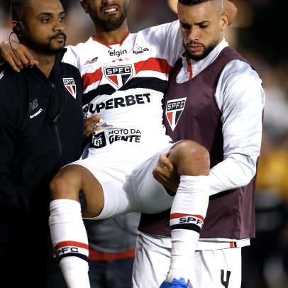 Lucas Moura, do São Paulo, sai do jogo contra o Bahia com dores