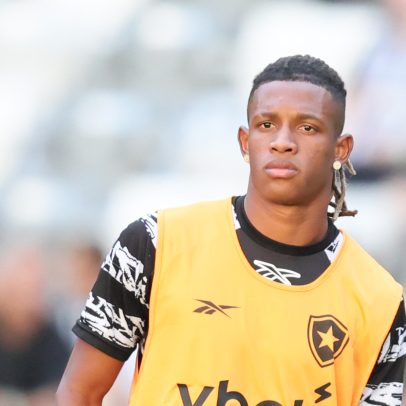 Botafogo afasta o jogador Danilo