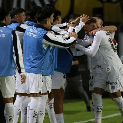 Neymar marca, Barreal se destaca na vitória do Santos na Vila