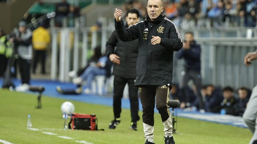 Leonardo Jardim durante Grêmio x Flamengo — Foto: Roberto Vinicius/AGIF