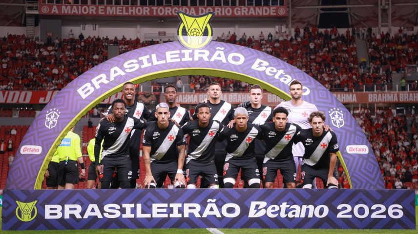 Time do Vasco posado contra o Internacional — Foto: Maxi Franzoi/AGIF