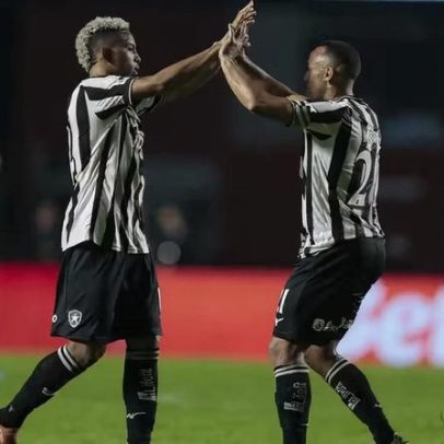 Botafogo supera mau primeiro tempo e abre vantagem com mudanças