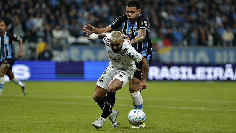 Gabriel em Grêmio x Santos — Foto: Roberto Vinicius/AGIF