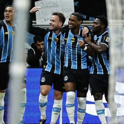 Tetê marca o gol da vitória do Grêmio e se emociona