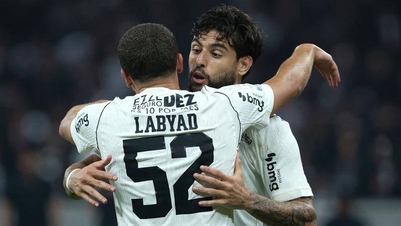 Zakaria Labyad comemora gol do Corinthians sobre o Atlético-MG — Foto: Joisel Amaral/AGIF