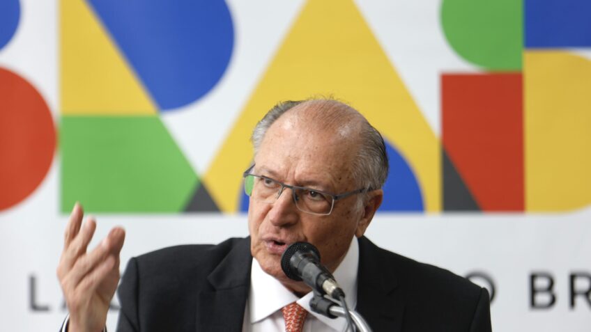 O vice-presidente Geraldo Alckmin assinou decreto publicado nesta 6ª feira (8.mai)