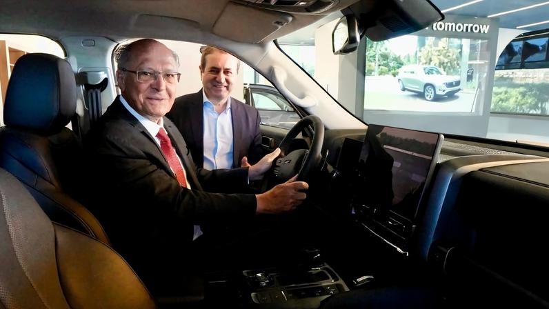Vice-presidente Geraldo Alckmin visita concessionária da GWM, em Brasília