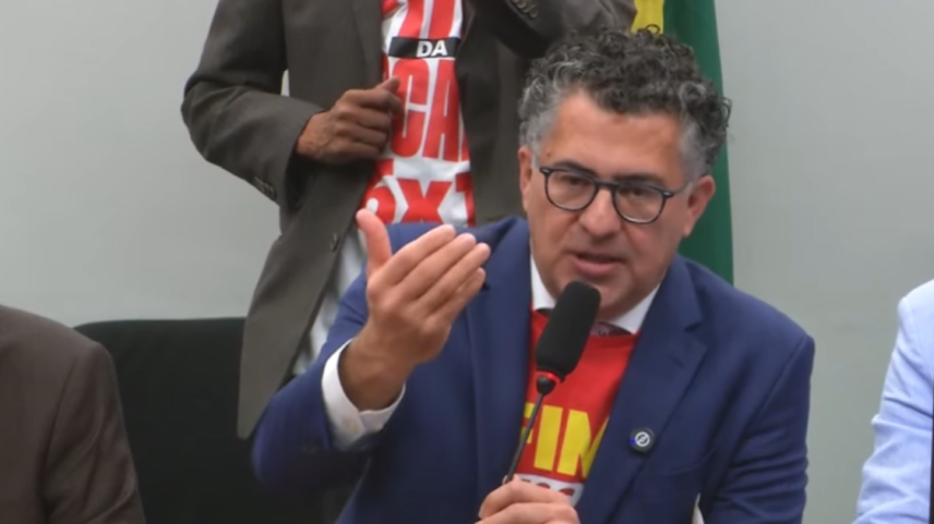 Deputado Dorinaldo Malafaia em discussão da comissão especial sobre o fim da escala 6 por 1