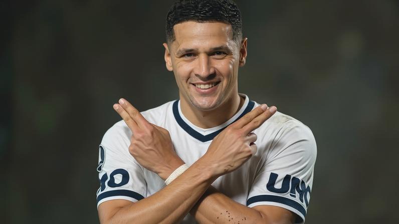 Alex Arce comemora gol marcado pelo Independiente Rivadavia na Libertadores