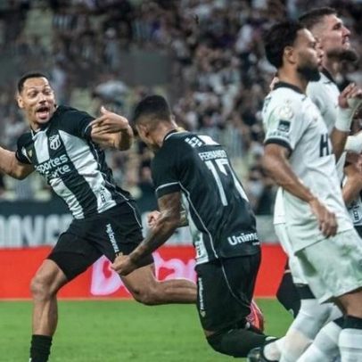 Entre quatro gigantes, Santos e Atlético-MG sobrevivem