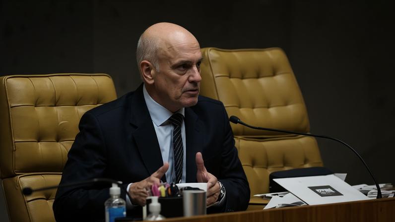 Alexandre de Moraes em sessão plenária do STF