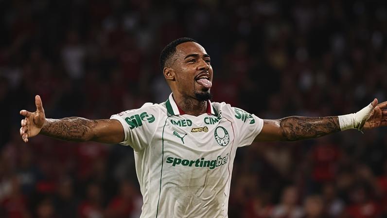 Allan brilhou na vitória do Palmeiras sobre o Flamengo, no Maracanã, com um gol e uma assistência de calcanhar para Flaco López.