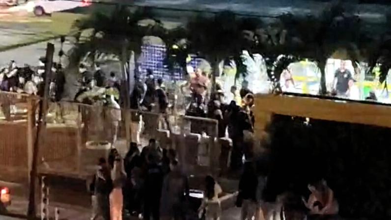 Aluno supostamente armado causa correria em faculdade em Maceió