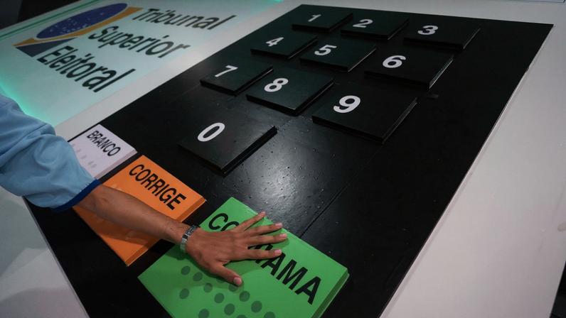 Tribunal Superior Eleitoral TSE lança o Pilili, mascote que representa a urna eletrônica. Ministra Cármen Lúcia participa do evento Metropoles 1