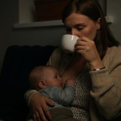 Amamentar no frio dói mais; veja dicas para aliviar o desconforto