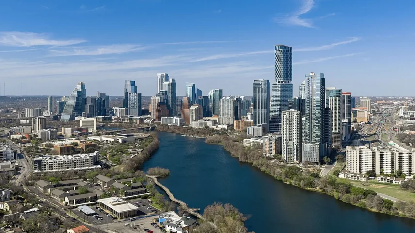 Prédios em Austin, no Texas. (Foto: Quintin Soloviev/Wikimedia Commons)
