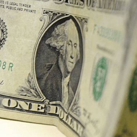 Dólar volta a ser negociado acima de R$ 5,00 pela primeira vez desde abril