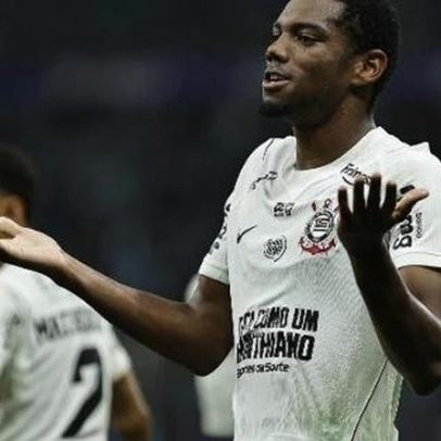 André faz 2, Corinthians vence Grêmio e vai para pausa da Copa longe do Z4