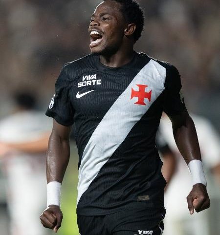 Andres Gomez comemora o gol do Vasco