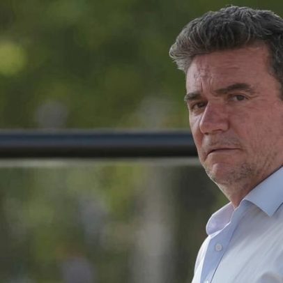 Corinthians: queda de Andrés gera bate-boca e expulsão de vice