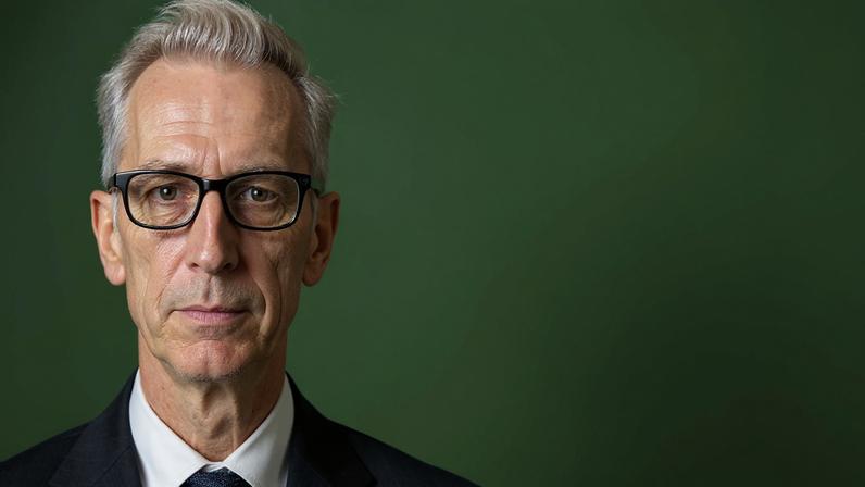 Andy Dick esteve à beira da morte; hoje está sóbrio há 147 dias