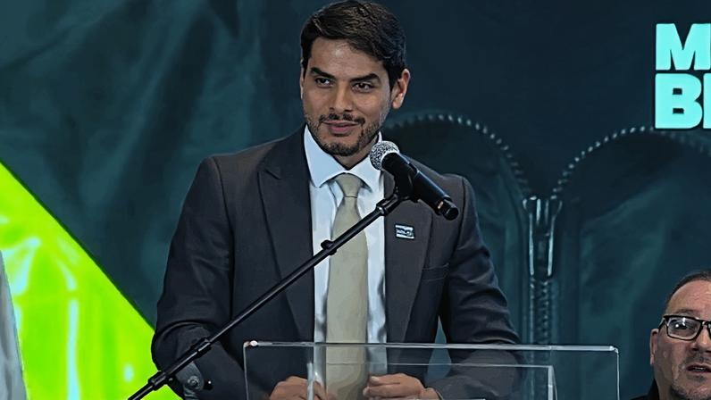 Presidente da Anfavea (Associação Nacional dos Fabricantes de Veículos Automotores), Igor Calvet, disse que o programa Move Aplicativos vai ajudar os trabalhadores e também fortalecer a produção nacional