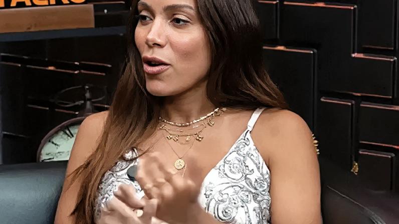 'Eu não via sentido na vida', diz Anitta ao refletir sobre autoconhecimento
