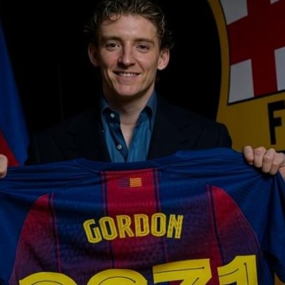 Barcelona contrata atacante Anthony Gordon, ex-Newcastle