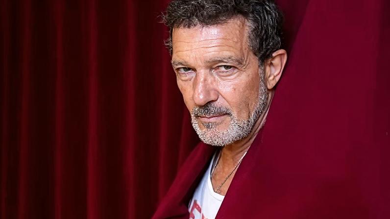 Antonio Banderas se pronunciou sobre rumores envolvendo a vida financeira