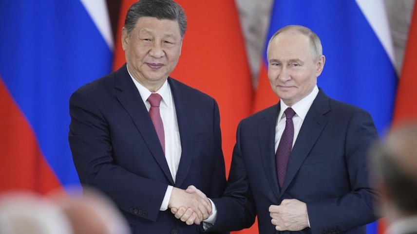 Xi Jinping e Vladimir Putin — Foto: Pavel Bednyakov/AP Photo