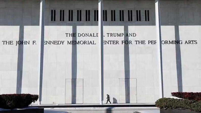 Fachada do Trump-Kennedy Center for Performing Arts, em Washington — Foto: AP Foto/Rahmat Gul