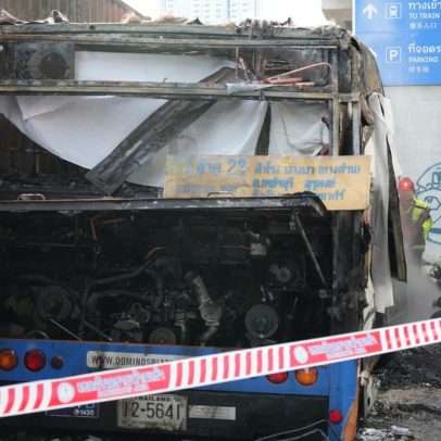 Acidente entre trem e ônibus em Bangkok deixa 8 mortos e 20 feridos