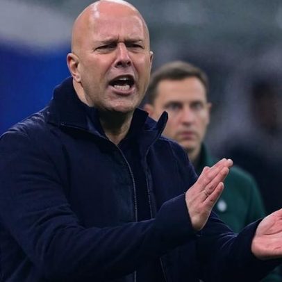 Liverpool demite Arne Slot após temporada irregular; espanhol é especulado