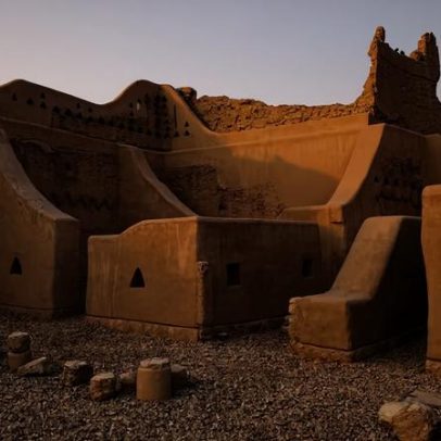 O triângulo que se tornou símbolo da arquitetura na Arábia Saudita
