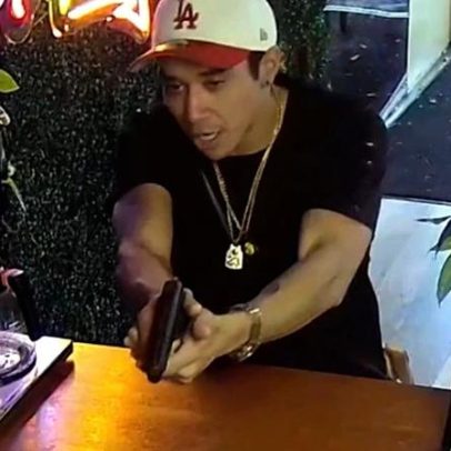 Dono de restaurante, sob ameaça de assalto, clama a Deus