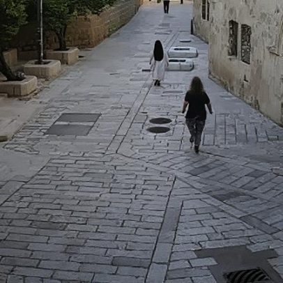 Polícia israelense divulga vídeo de ataque a freira em Jerusalém