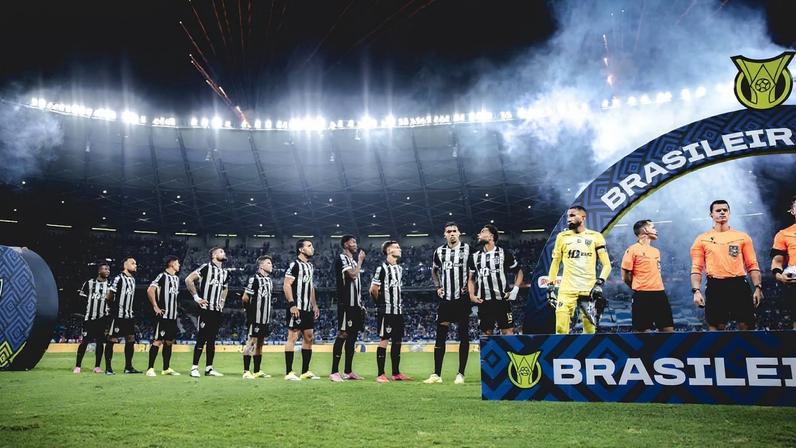 Jogadores do Atlético em partida do Brasileirão (Foto: Pedro Souza / Atlético)